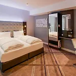 Hotel Premier Bad Cannstatt 3*