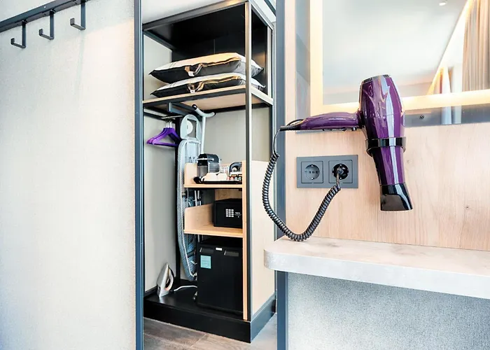 מלון Premier Bad Cannstatt 3*